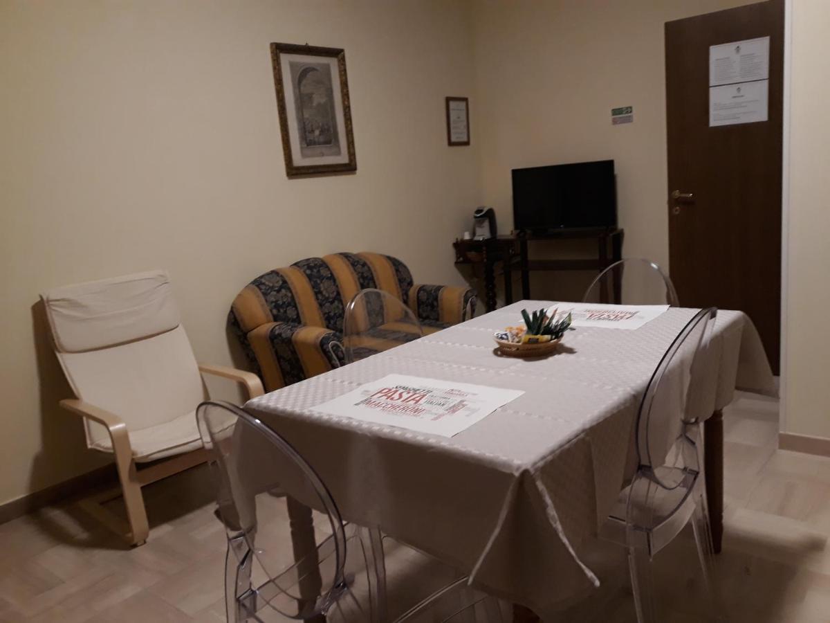 L'Antico Monastero Bed & Breakfast Sant'Agata di Puglia ภายนอก รูปภาพ